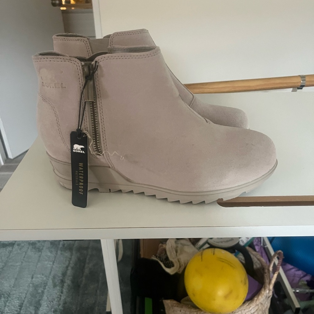 Sorel Women's Cream Ankle Booties